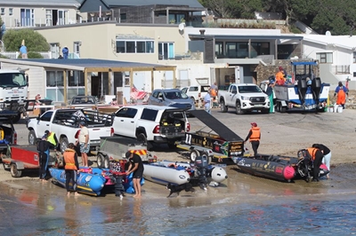 Stilbaai Hawe is miernes van bedrywighede
