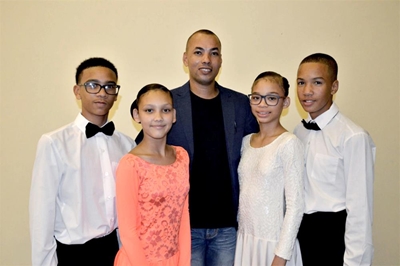 Dansers presteer in Kaapstad