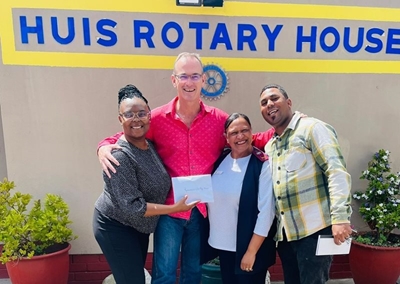 Mall opens its heart to George community
