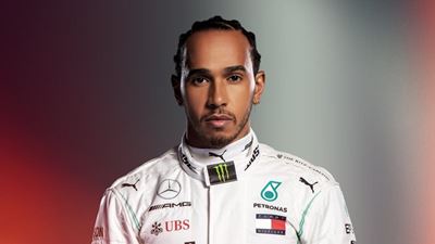 Mercedes nail 'risky' double pit stop to reign in China