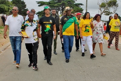 Police Minister Bheki Cele visits Mossel Bay 