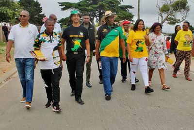 Police Minister Bheki Cele visits Mossel Bay 