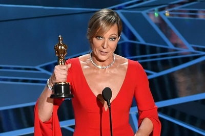 Allison Janney wins Oscar for figure skating biopic ‘I, Tonya’