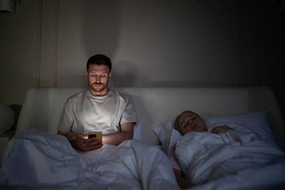 ADHD or constantly distracted? How to tell the difference in today's always-on world