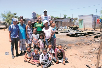 Vier gesinne dakloos