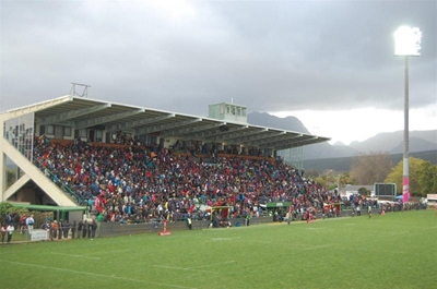 Kyk wie kom rugby speel in George
