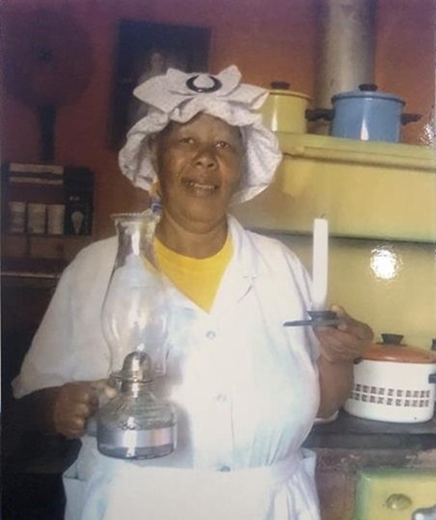 Ouma staan sterk vir vroue en geskiedenis