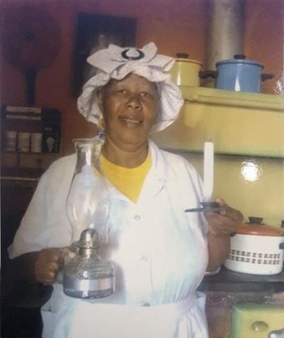 Ouma staan sterk vir vroue en geskiedenis