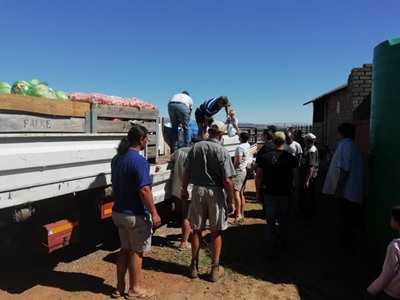 Droogtehulp vir Oudtshoorn-boere