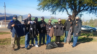 Baadjies-aan-bome galore in Voortrekkerweg