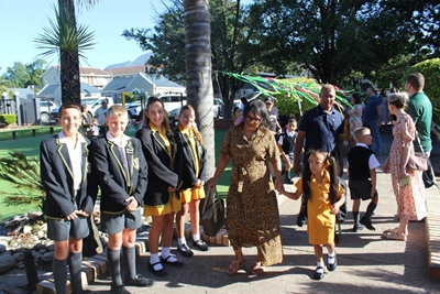 Grade 1 numbers up, more teachers needed