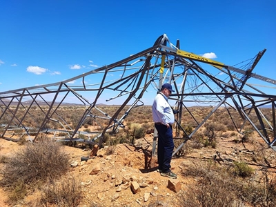 Karoo-dorpe het weer krag