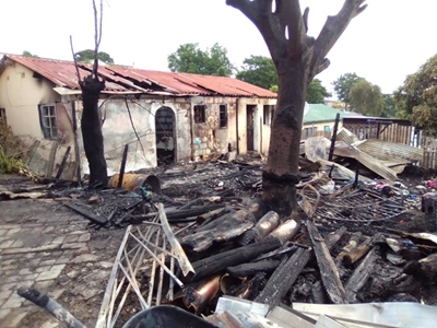 Blaze destroys house in Hornlee 
