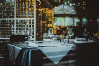 Restaurants may stay open after 18:00