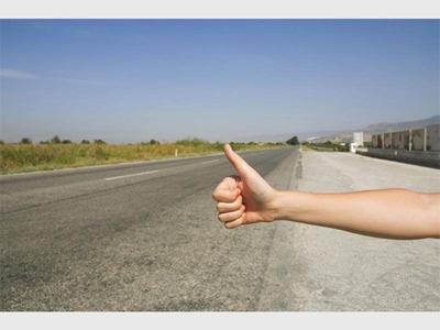 2 hitchhikers die, 3 wounded after lift refuses to stop