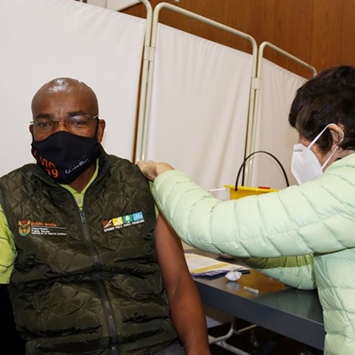 Garden Route mayor gets 2nd Pfizer jab