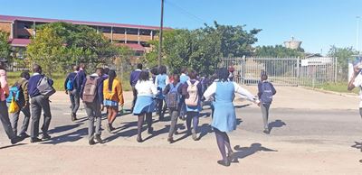 School cannot bar entry to latecomers