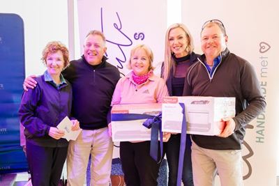 Gholf samel geld vir kanker in