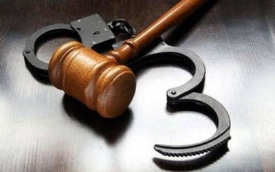Hawk officials allegedly rob driver of R1m