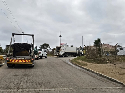 Adjusting to weighbridge at landfill site