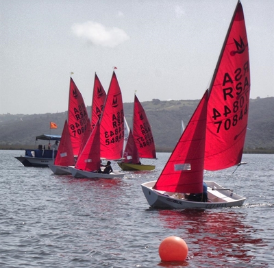 Interclub regatta on Island Lake