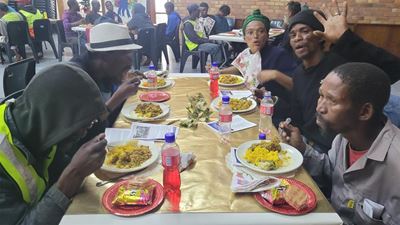 Cremhog gee Kersete vir haweloses