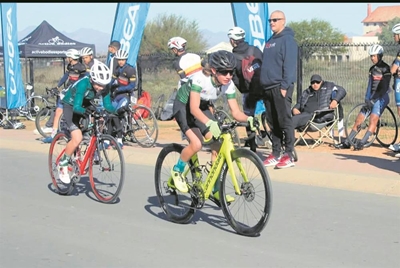 Leoné races on instinct and wins big