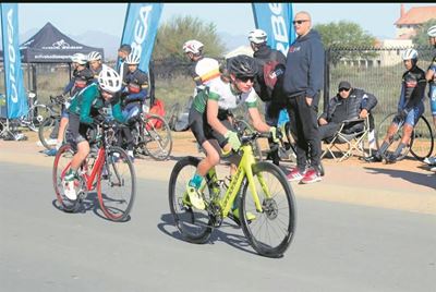 Leoné races on instinct and wins big