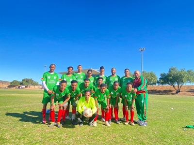De Rust United dring deur na streekliga