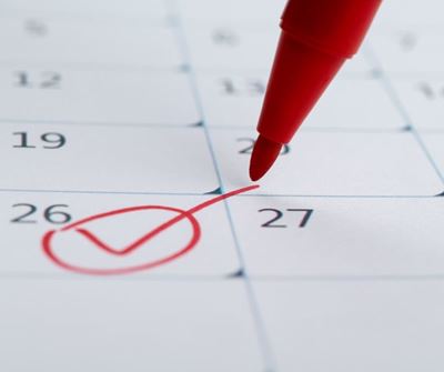 4 day working week now more important to professionals than work socials and relationships