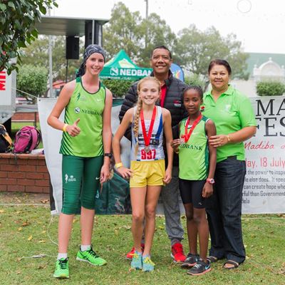 Groot getal kinders by Madiba-padwedlope