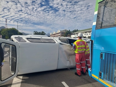 1 injured as bakkie overturns in York Street
