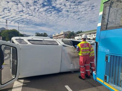 1 injured as bakkie overturns in York Street