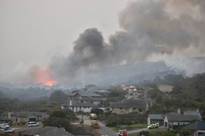 MOSSEL BAY FIRE: Crews remain fully deployed
