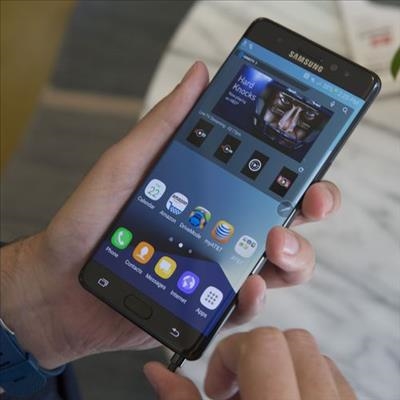 Samsung 'pauses Note 7 production'