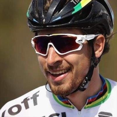 Sagan retains world title, Cav second