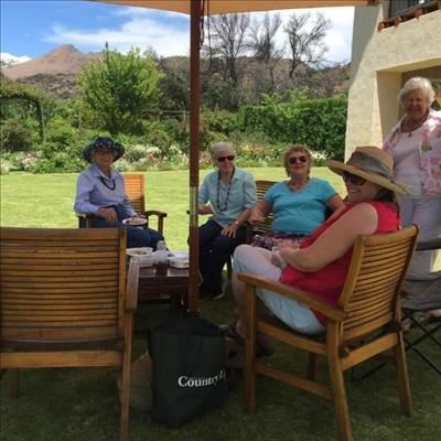Garden Club enjoy outing to Excelsior