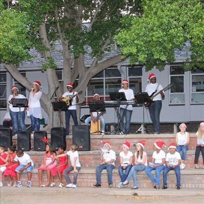 Union hosts Carols by Candlelight