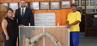 Union High School donates valuable fossil to Museum
