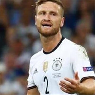 Mustafi and Arsenal agree terms 