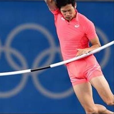 Pole vaulter gets hit where it hurts