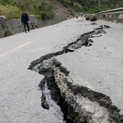 Earthquake leaves at least 6 dead in Italy