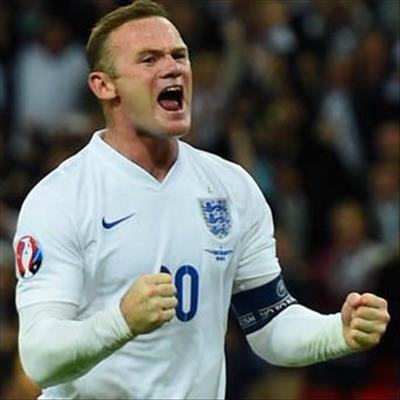 Allardyce sticks with Rooney as England captain