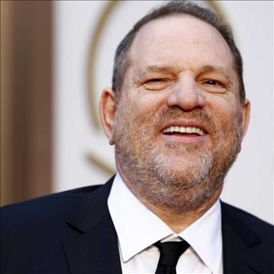 Harvey Weinstein: Oscars academy to hold emergency talks