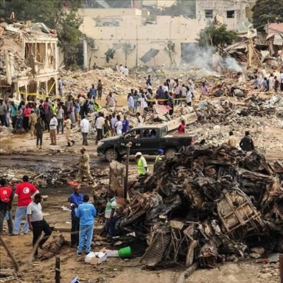 At least 277 dead in Somalia bombings