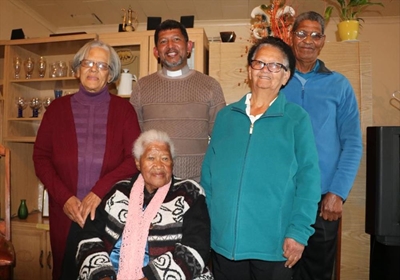 Happy 92, Aunt Liz!