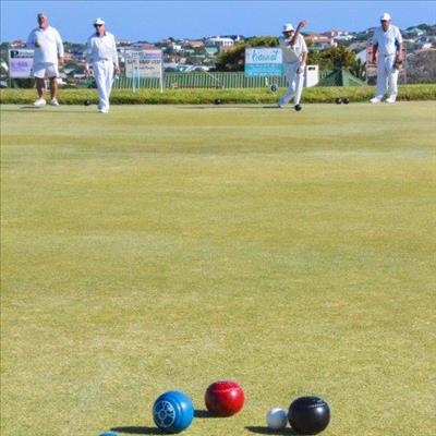 80 Rol die balle op Stilbaai
