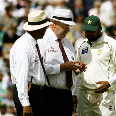 Former test umpire Hair guilty of stealing