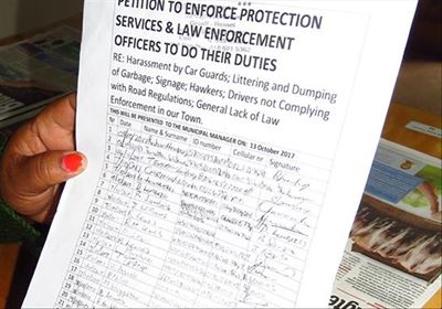 Concerned residents hand over petition