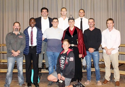 Oakdale geniet gala-aand